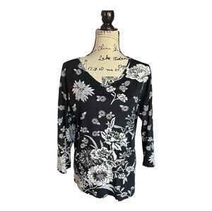 Brownstone Studio Black & White Long Sleeve V-neck Top size Large